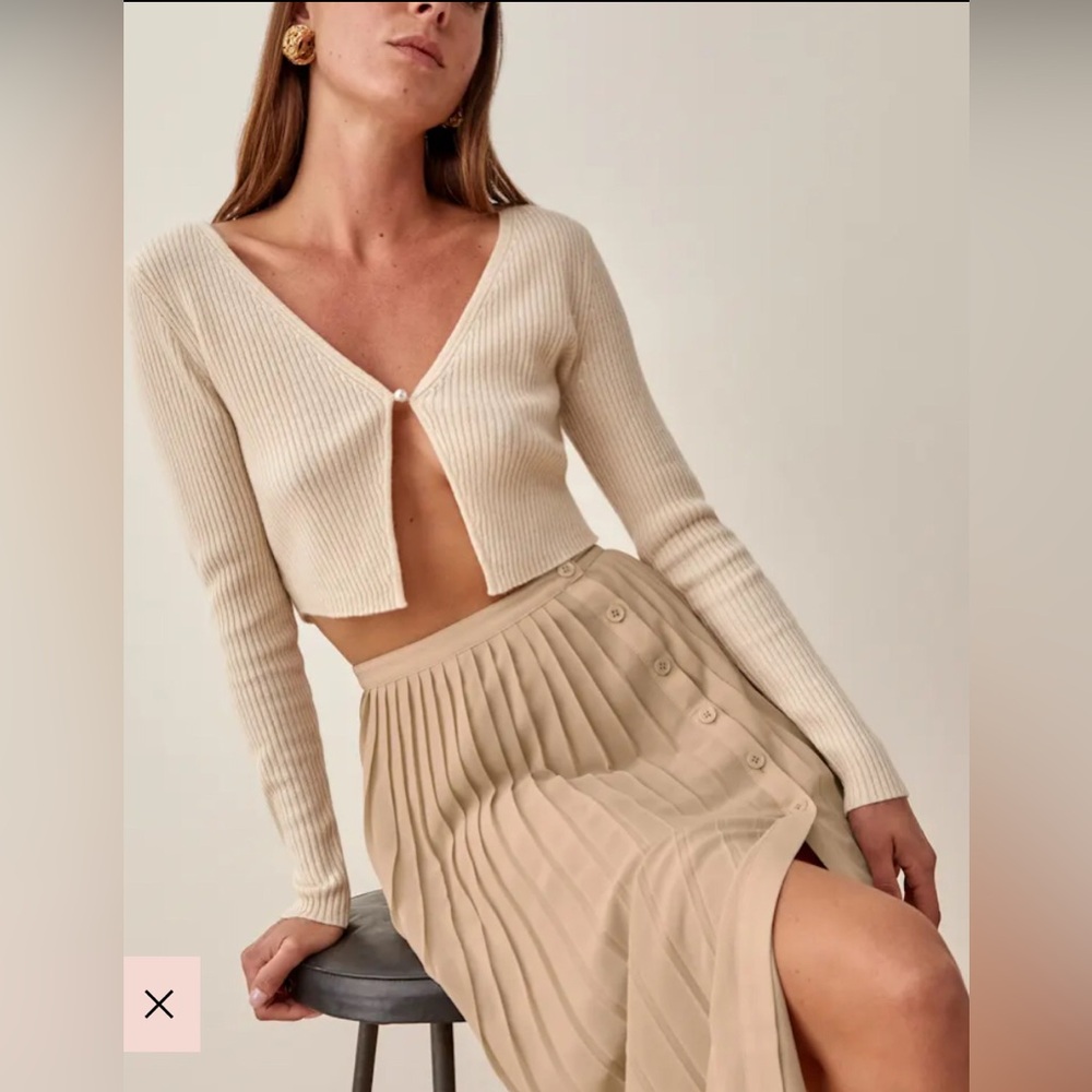 Elegant Reformation Verona Skirt Buff. Side buttons, pleated, sexy slit Timeless - Picture 3 of 10